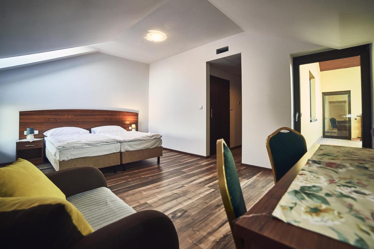 Hotel Ab Tychy Εξωτερικό φωτογραφία