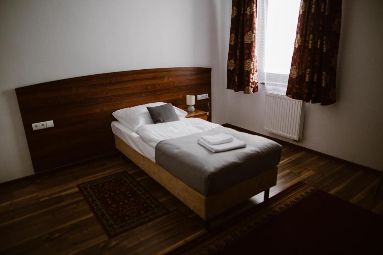 Hotel Ab Tychy Εξωτερικό φωτογραφία